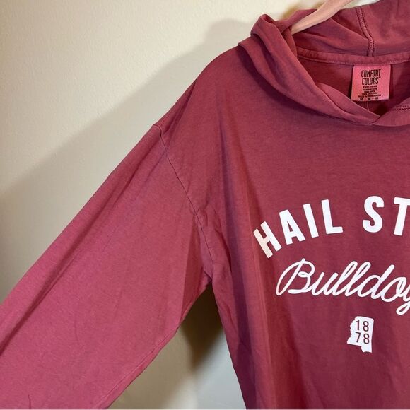 Comfort Colors Red Mississippi State Bulldogs Hail State Hoodie Medium NWT - Picture 5 of 9